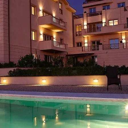 Fonteliving Restart מלון דירות 4*